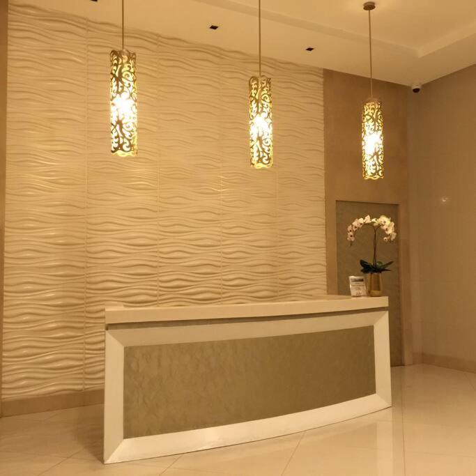 Condotel At 150 Newport Blvd. Near Naia T3 W/ Wifi Apartment
