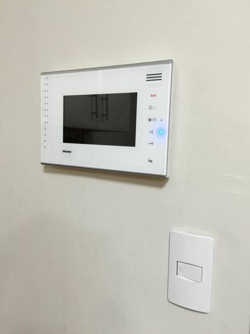 Apartment Condotel At 150 Newport Blvd. Near Naia T3 W/ Wifi
