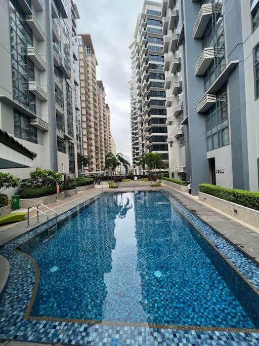 Apartment Cozy Viceroy Residences Mckinley Hill Bgc Manila