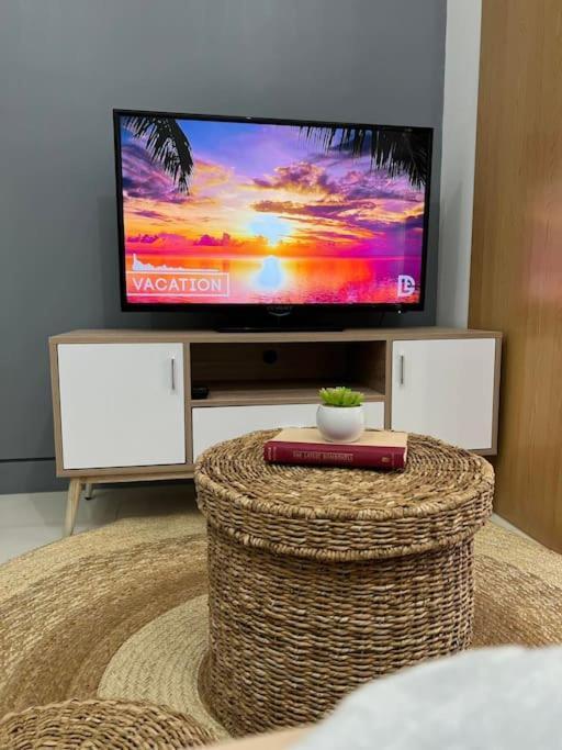 Cozy Viceroy Residences Mckinley Hill Bgc Apartment *