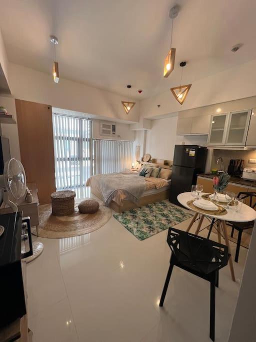 Apartment Cozy Viceroy Residences Mckinley Hill Bgc Manila