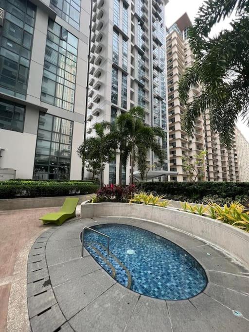 Cozy Viceroy Residences Mckinley Hill Bgc Apartment Manila