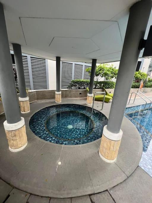 Apartment Cozy Viceroy Residences Mckinley Hill Bgc