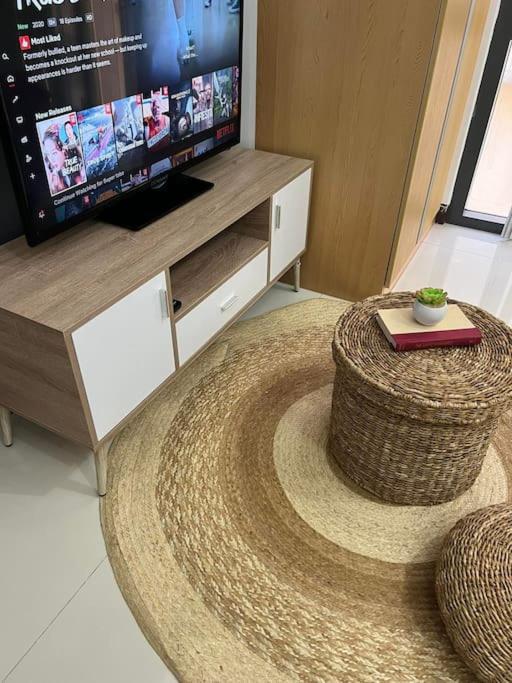 Apartment Cozy Viceroy Residences Mckinley Hill Bgc Manila