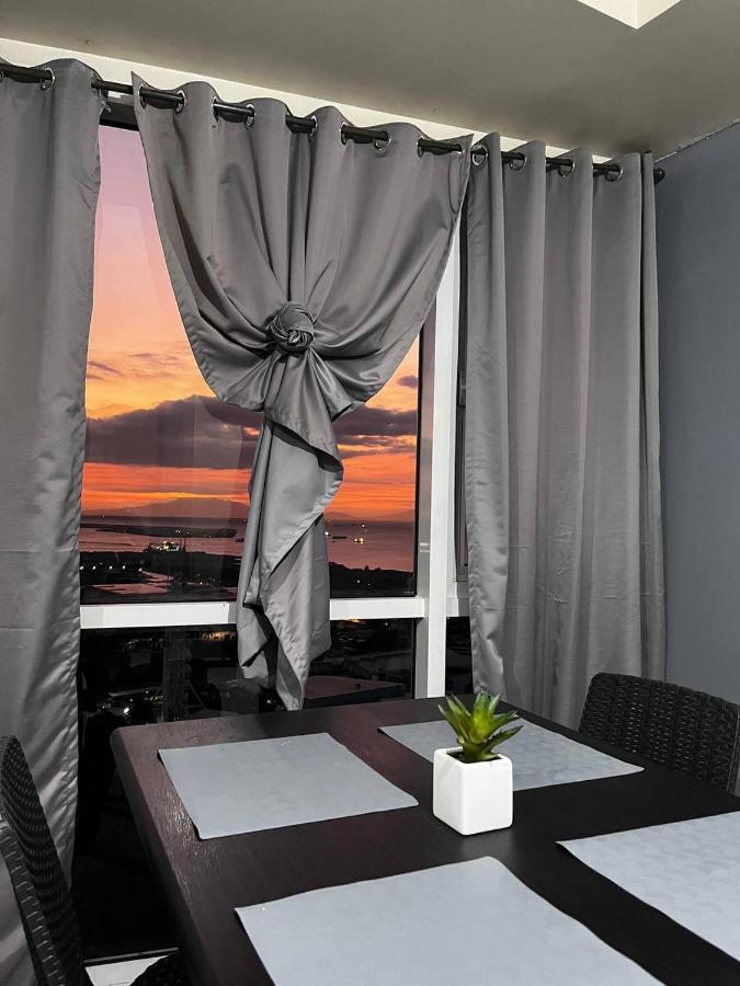 Deluxe Breeze Residences Manila