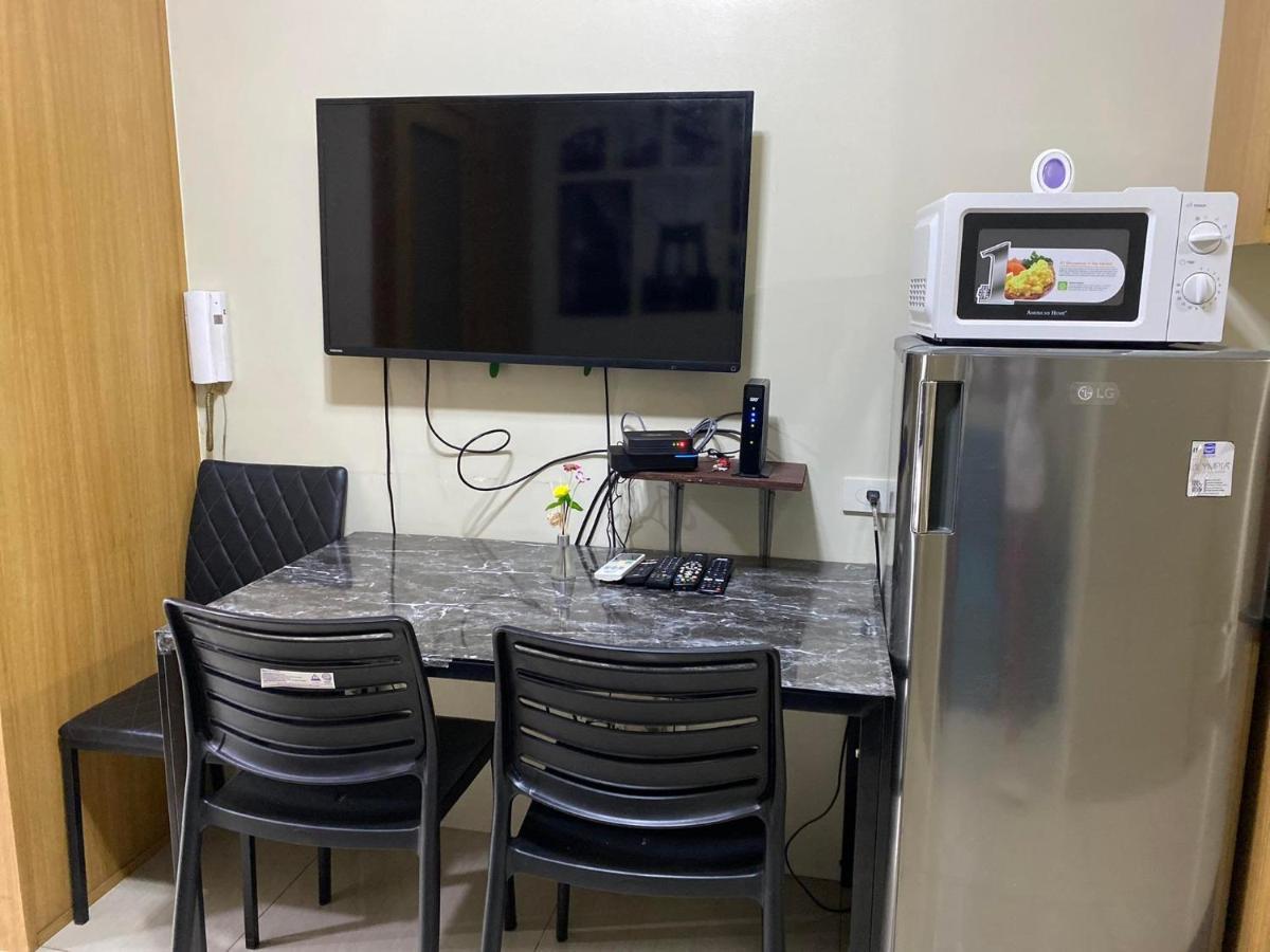 Shell C14 Near Mall Of - Airport Apartment *