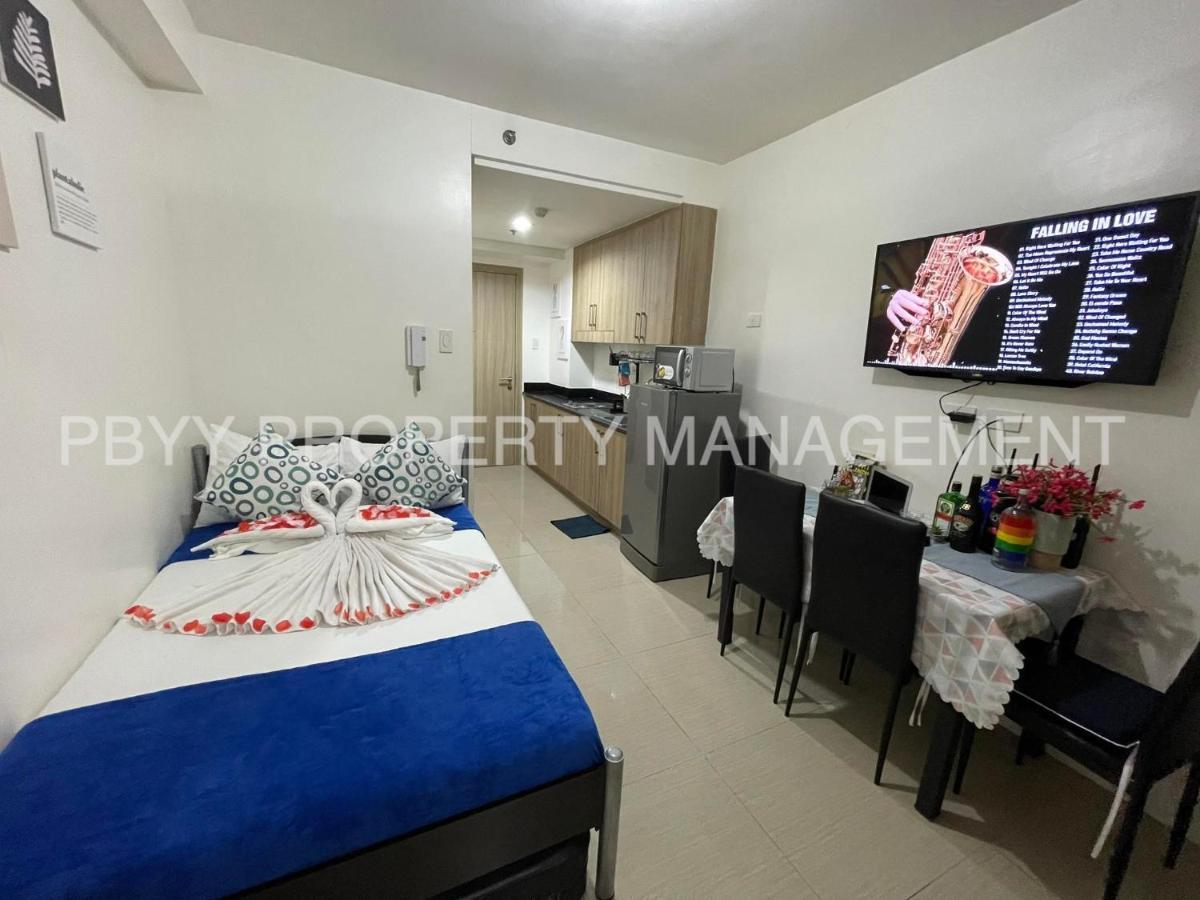 Shore Residences, Mall Of Complex By Pbyy Apartment Manila