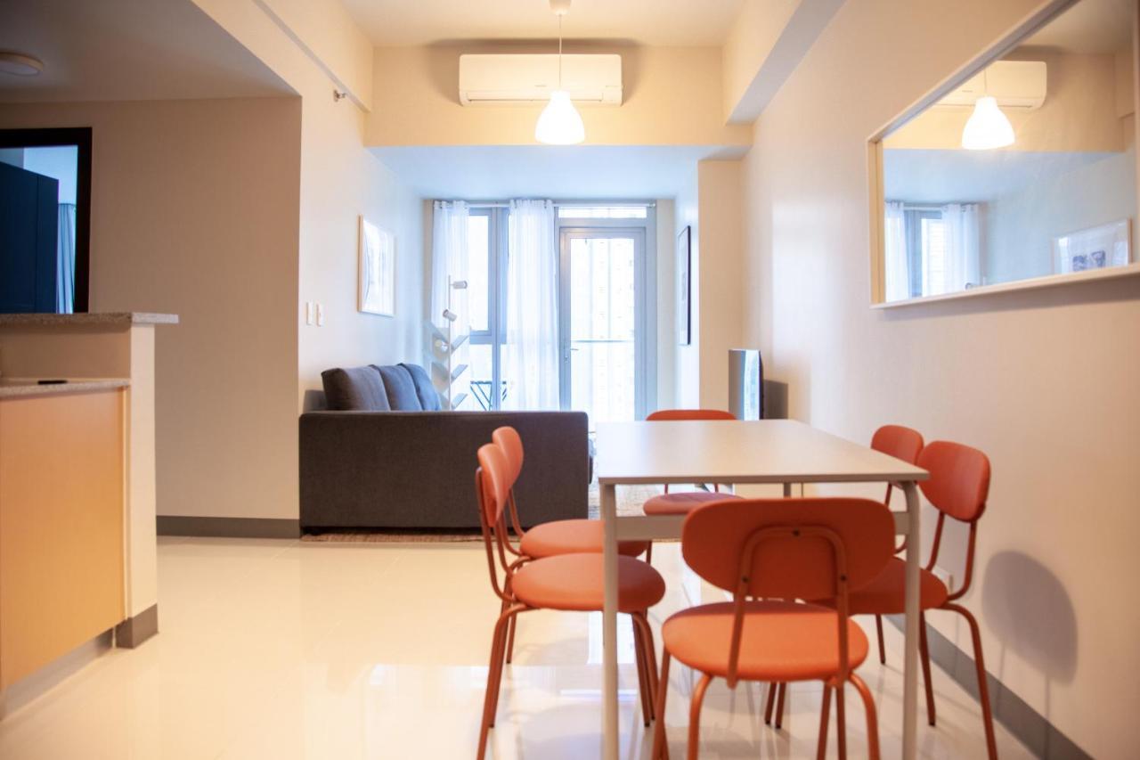 Apartment Uptown Parksuites Tower 2 Bgc By Ph Staycation *
