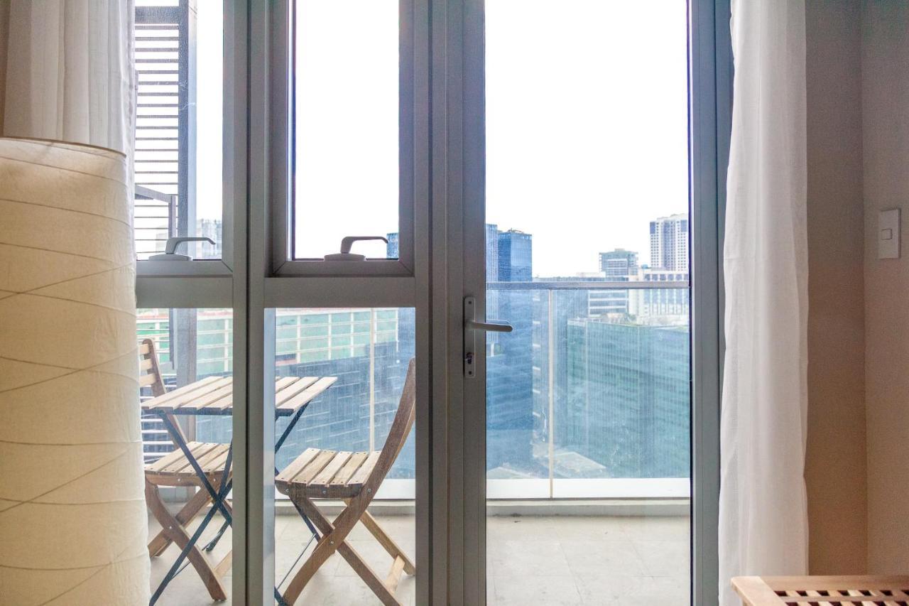 Uptown Parksuites Tower 2 Bgc By Ph Staycation Apartment Manila