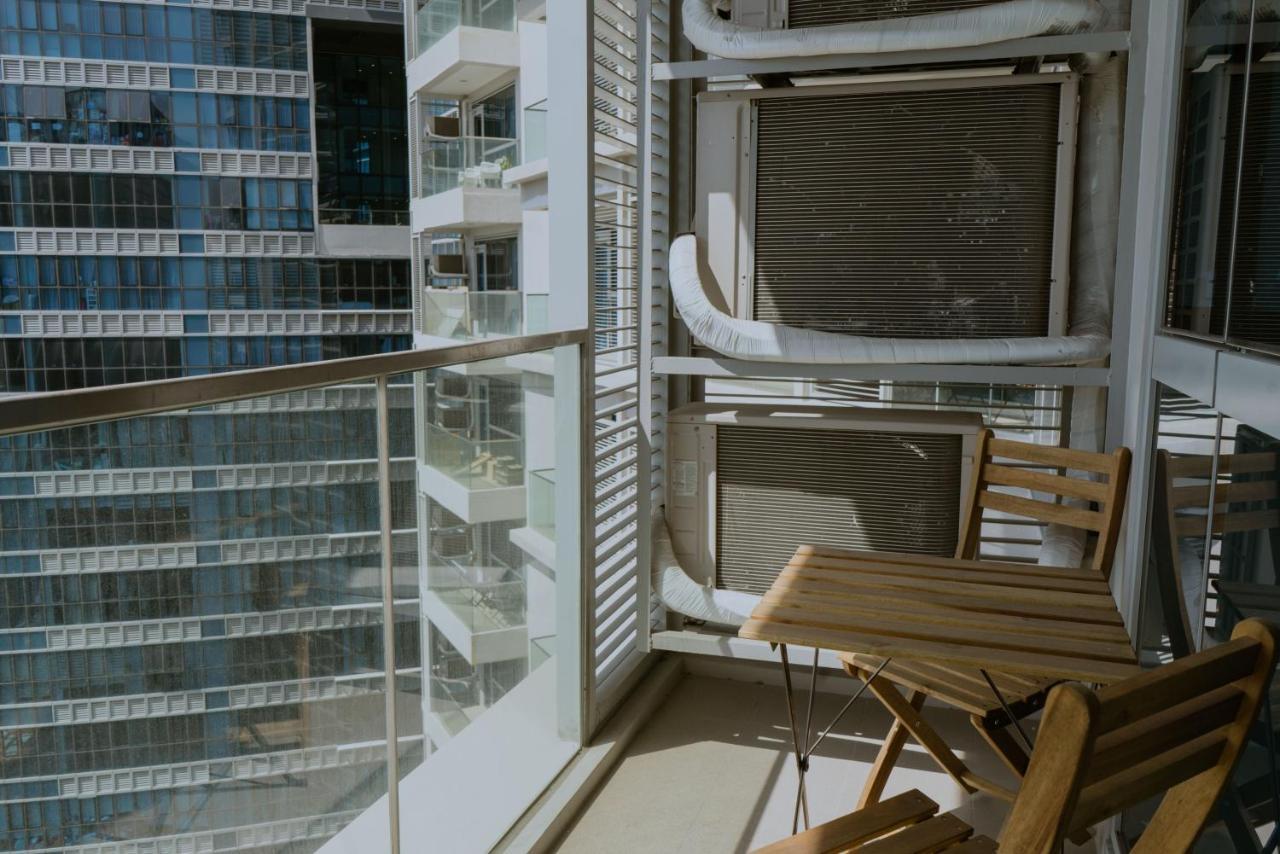 Uptown Parksuites Tower 2 Bgc By Ph Staycation