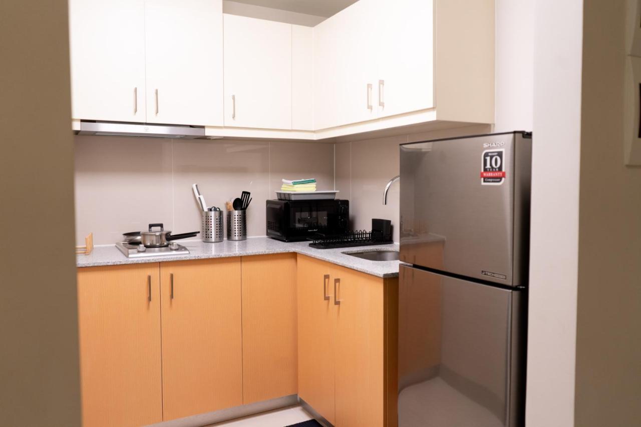 Apartment Uptown Parksuites Tower 2 Bgc By Ph Staycation *
