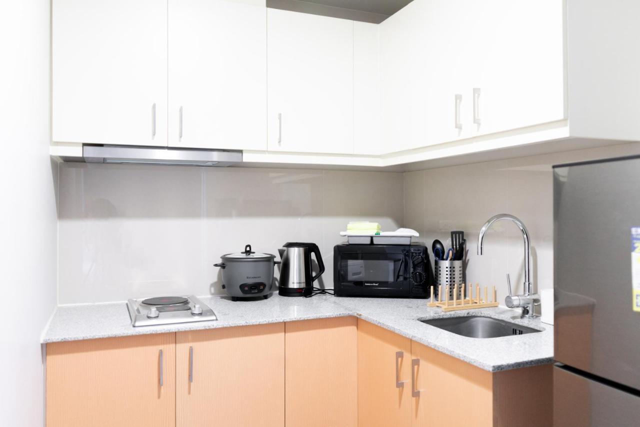 Uptown Parksuites Tower 2 Bgc By Ph Staycation Apartment