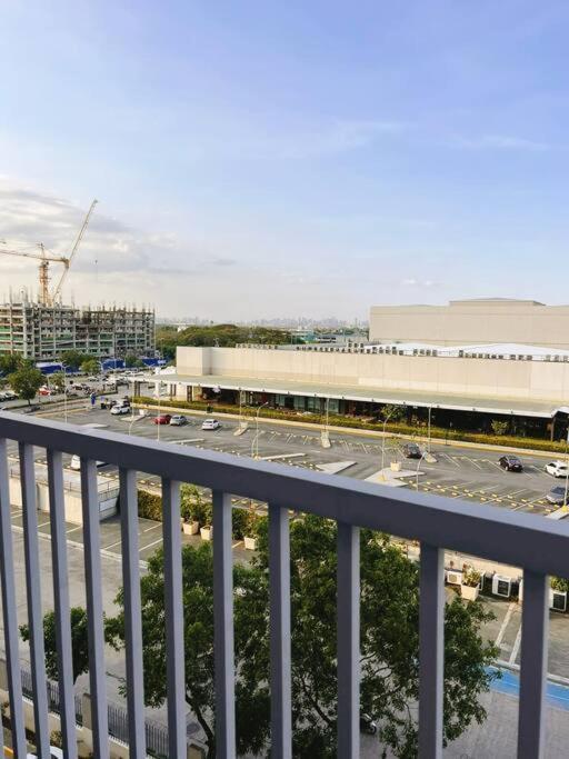 Sm Southmall 2br Unit With Mall View 709 Apartment *