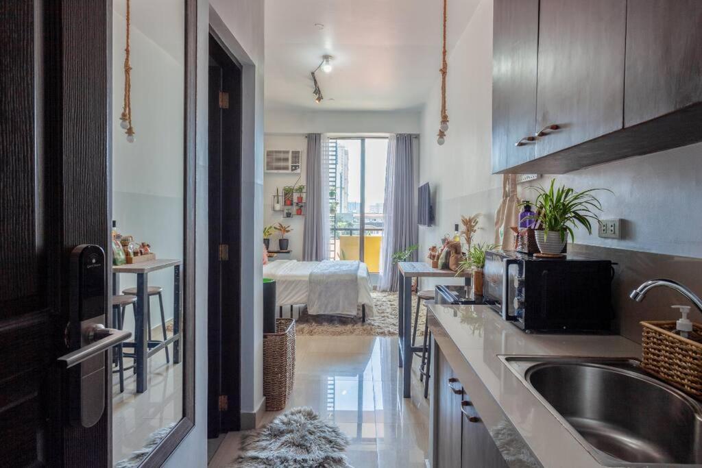 Nature Inspired Studio Near Edsa Greenfield Apartamento