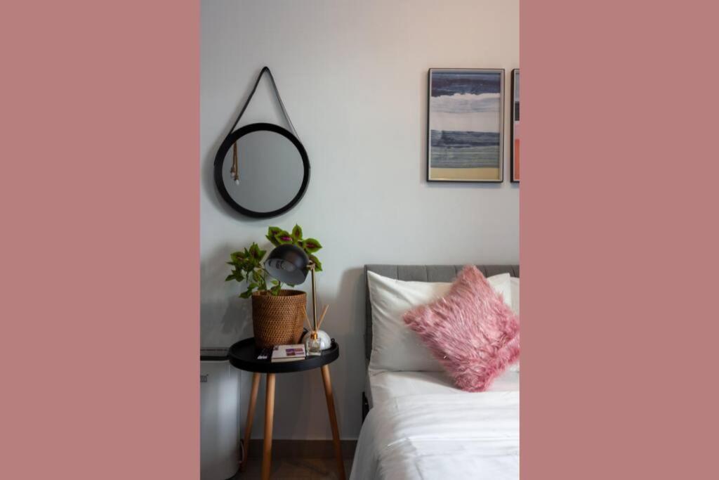 Nature Inspired Studio Near Edsa Greenfield