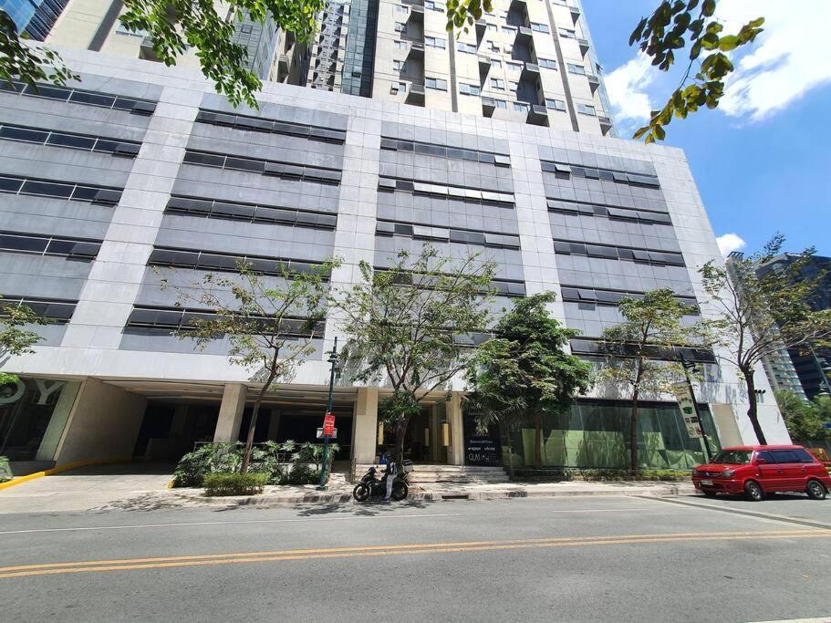 Apartment Bgc Taguig Cozy 2 Bedroom Loft, With Stunning Bgc Skyline View! Manila