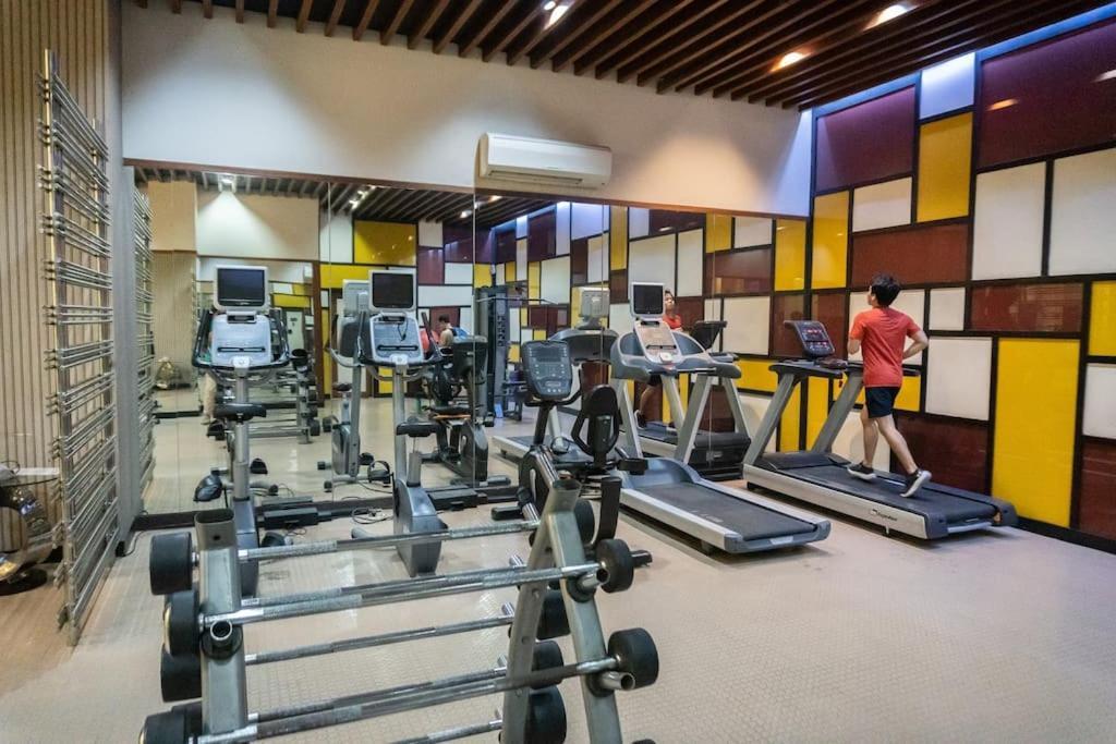 A2j Luxury 1br Near Venice Mall Bgc Taguig Manila
