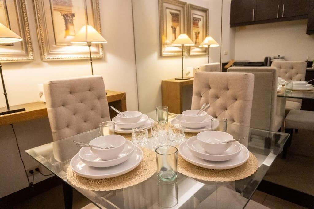 Apartment A2j Luxury 1br Near Venice Mall Bgc Taguig *