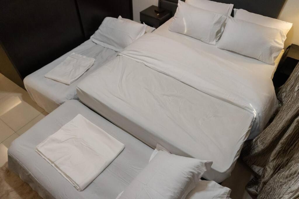 A2j Luxury 1br Near Venice Mall Bgc Taguig * Manila