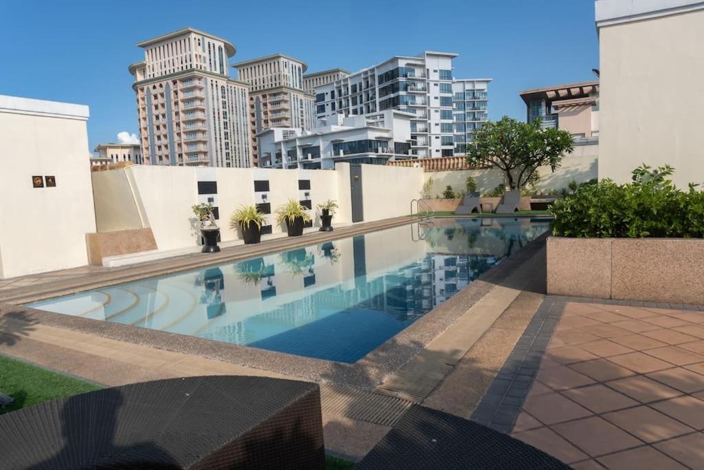 A2j Luxury 1br Near Venice Mall Bgc Taguig Manila