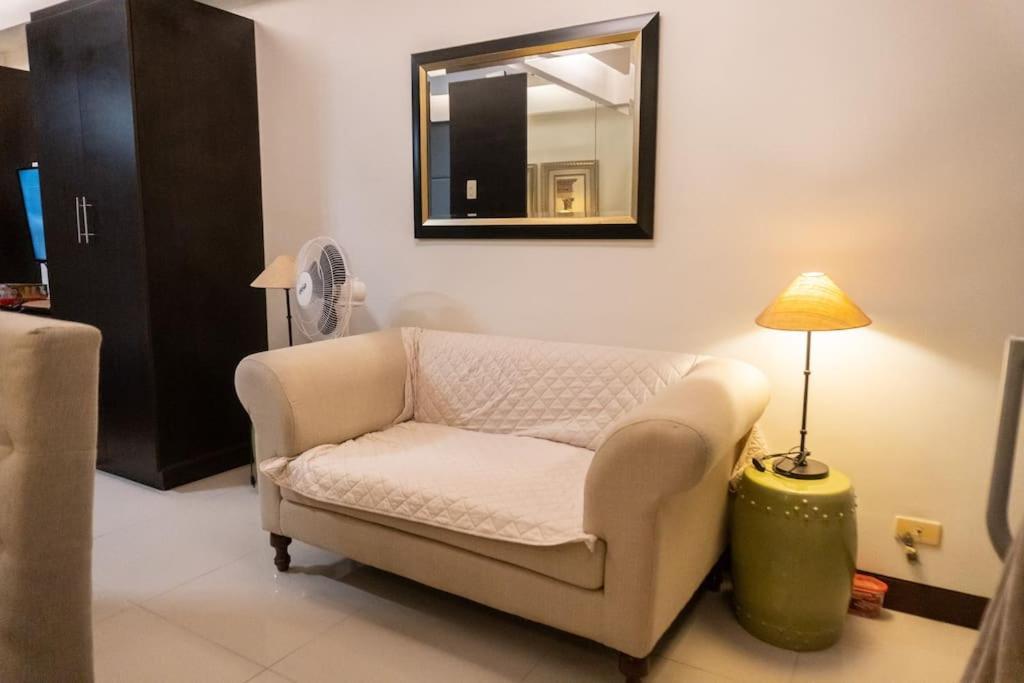 A2j Luxury 1br Near Venice Mall Bgc Taguig * Manila