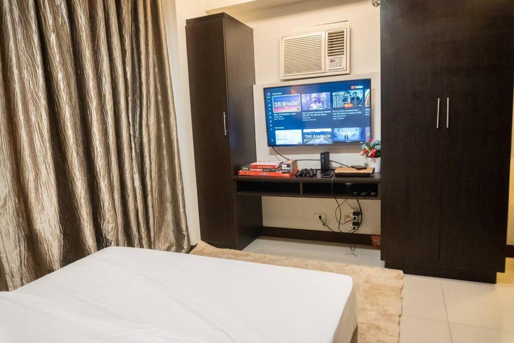 A2j Luxury 1br Near Venice Mall Bgc Taguig Manila