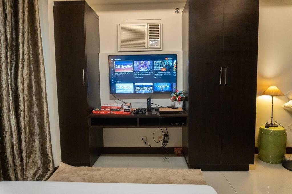 Apartment A2j Luxury 1br Near Venice Mall Bgc Taguig Manila
