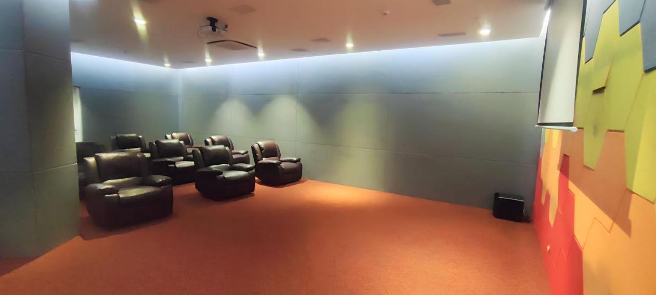 Aveline Executive View Acqua Private Residences Near Rockwell Makati *