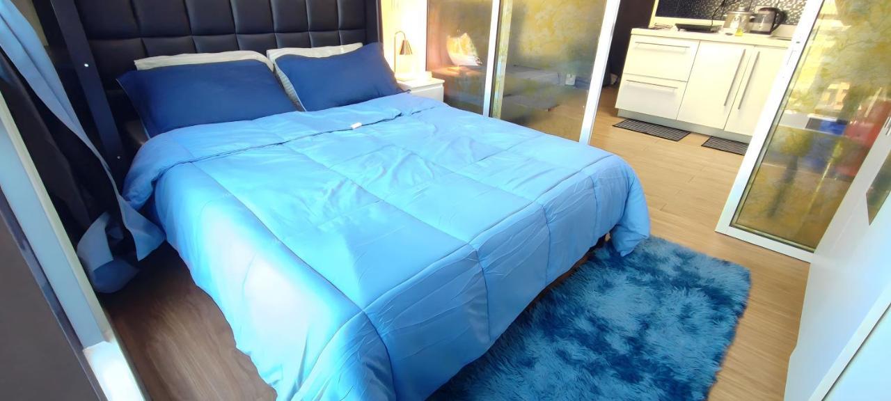 Aveline Executive View Acqua Private Residences Near Rockwell Makati Apartment