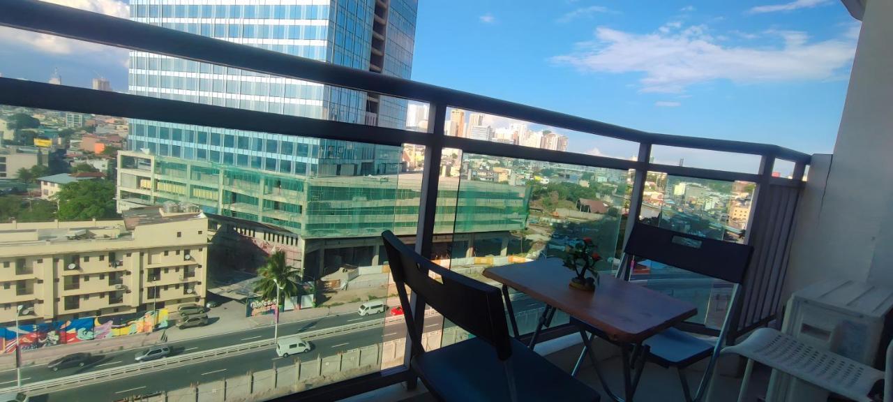 Apartment Aveline Executive View Acqua Private Residences Near Rockwell Makati