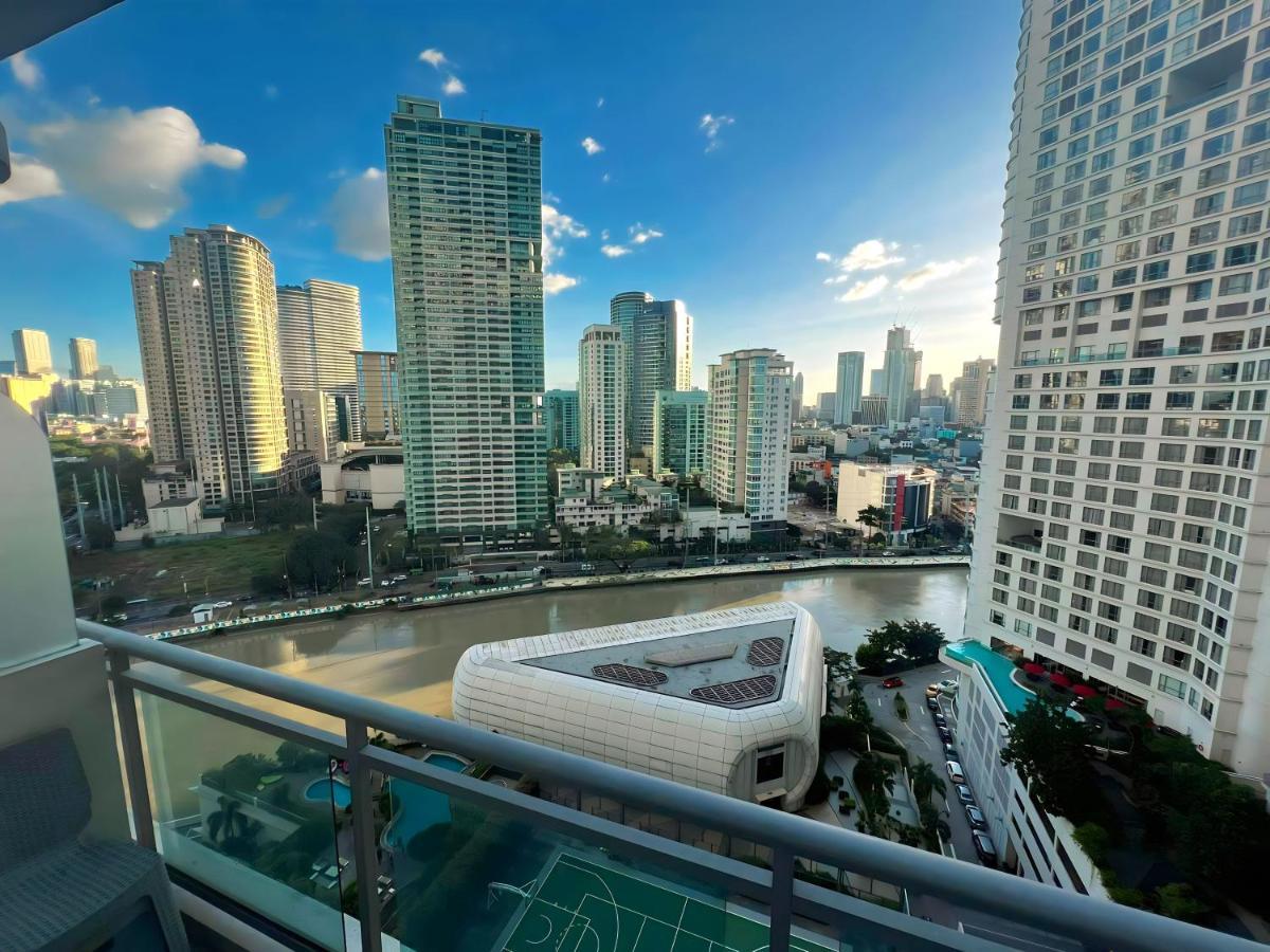 Aveline Executive View Acqua Private Residences Near Rockwell Makati
