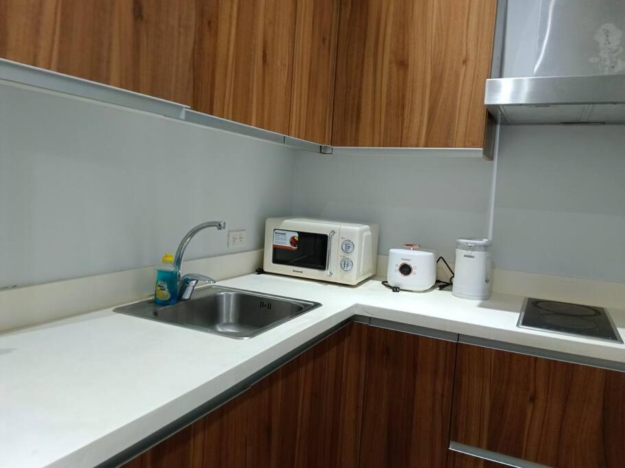 Gramercy Residences Sunset View 1 Bedroom Flat Apartment *