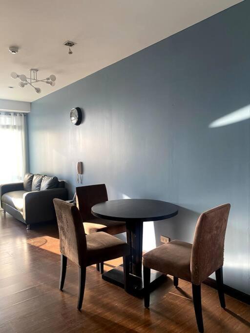 Gramercy Residences Sunset View 1 Bedroom Flat Apartment *