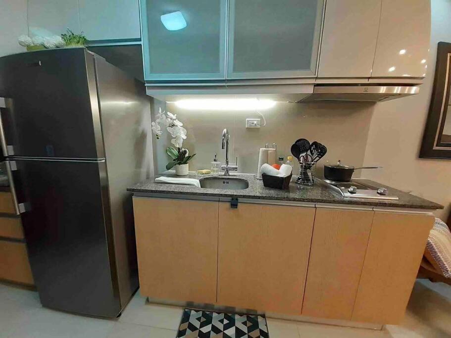Angeliz Suites: Uptown Bgc Apartment *