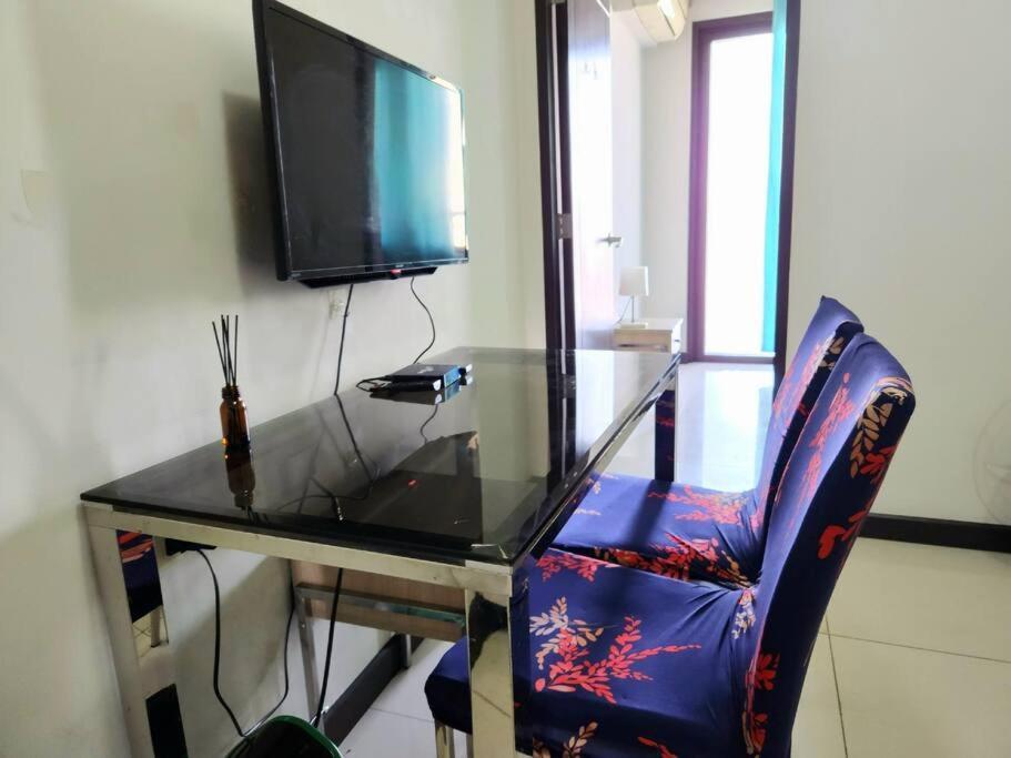Stunning 1 Bedroom Bay View Flat With Spacious Balcony Apartment Manila