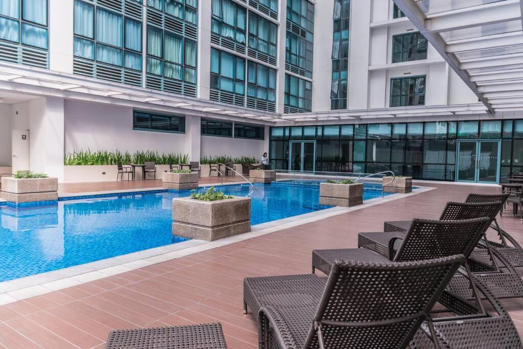 Angeliz Suites: Uptown Bgc Manila