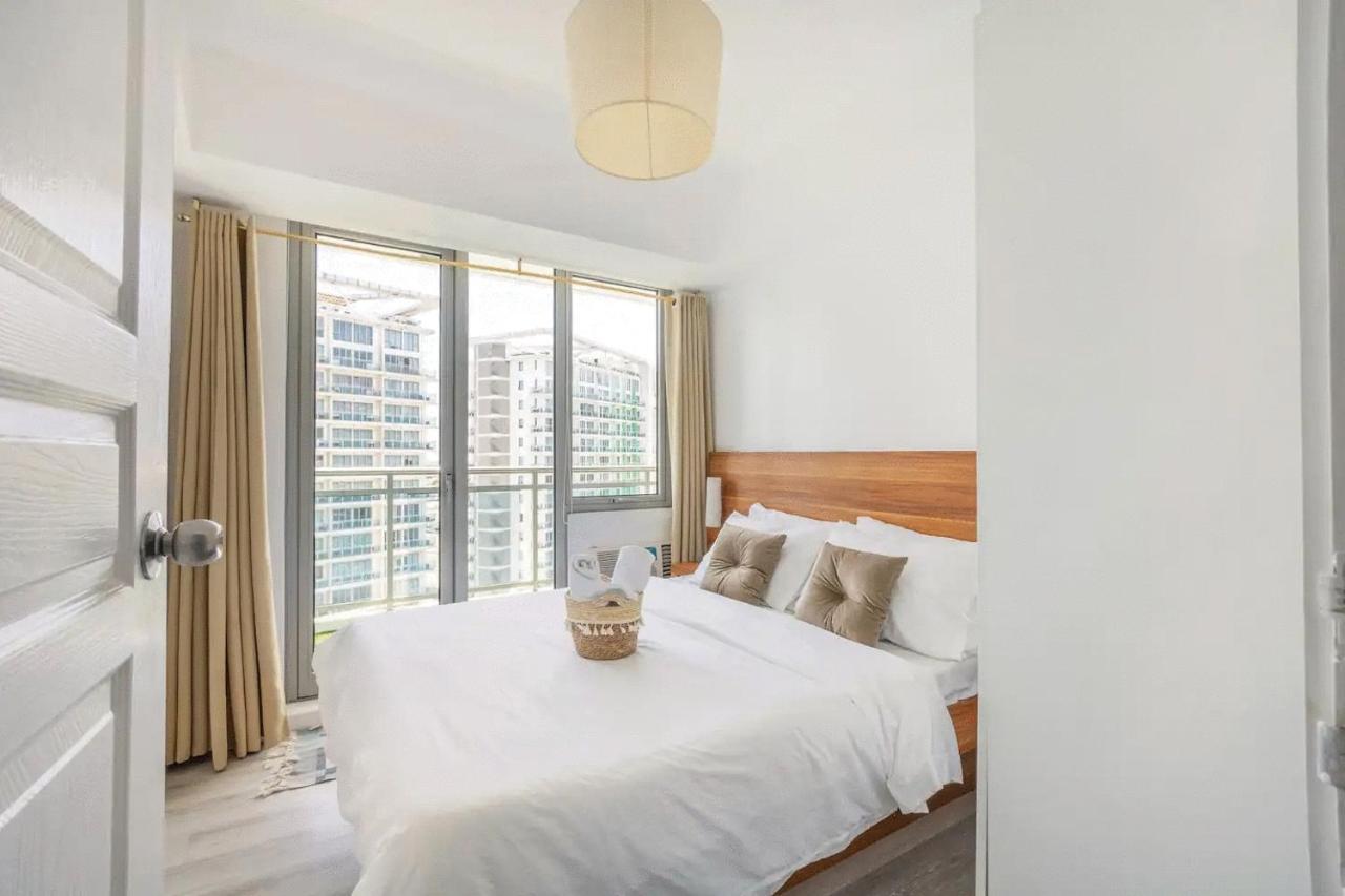 Adam's Crib 2br By Azure Residences Near Airport Apartment *