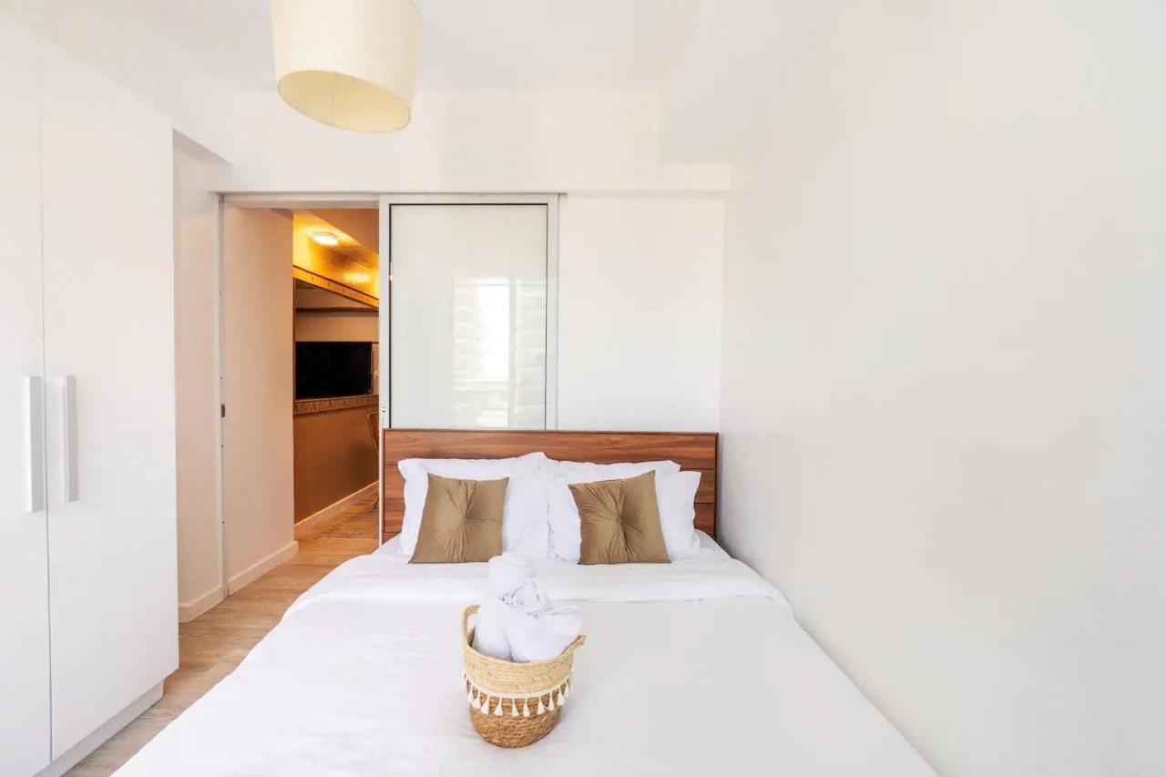 Adam's Crib 2br By Azure Residences Near Airport Apartment Manila