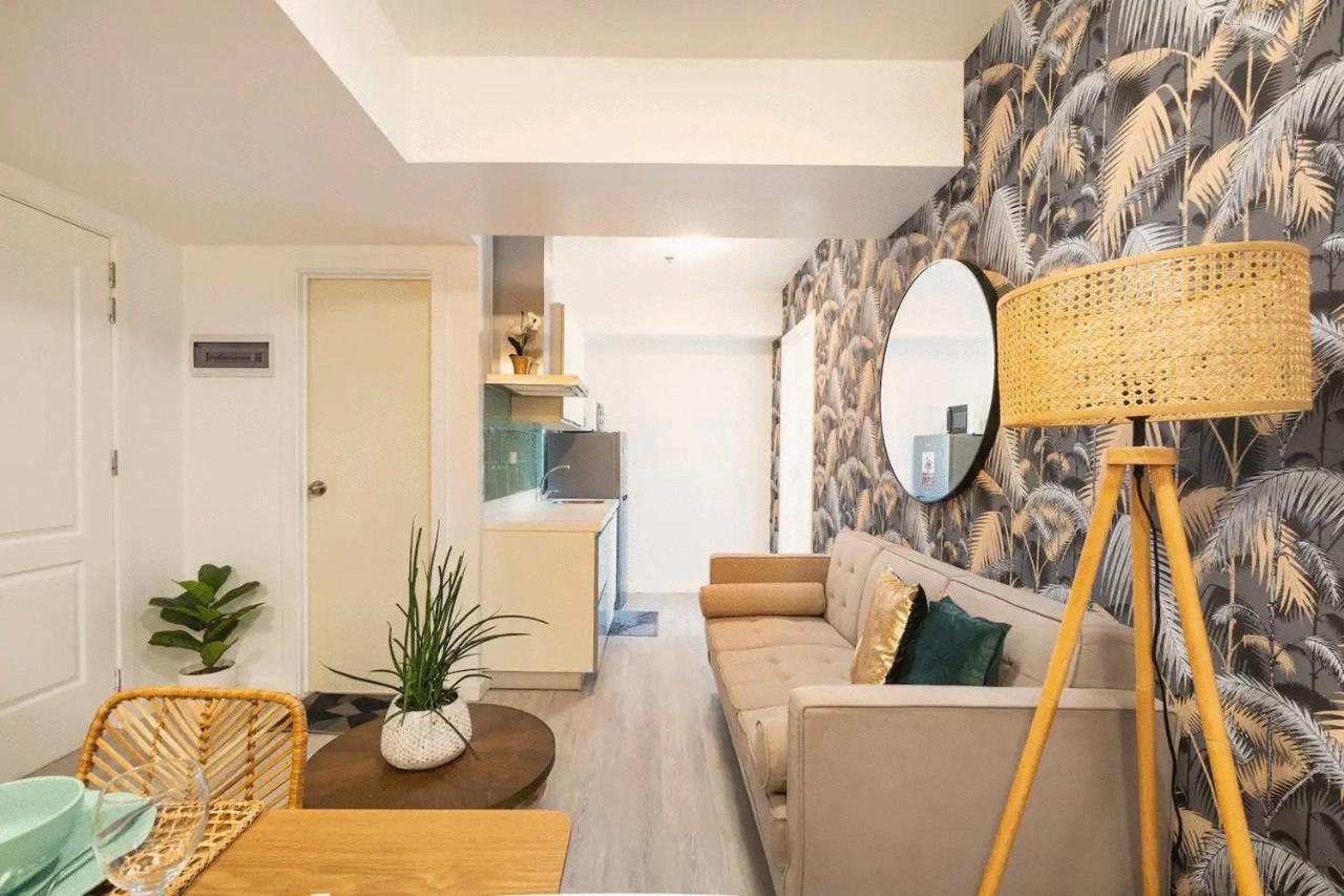 Adam's Crib 2br By Azure Residences Near Airport Apartment *
