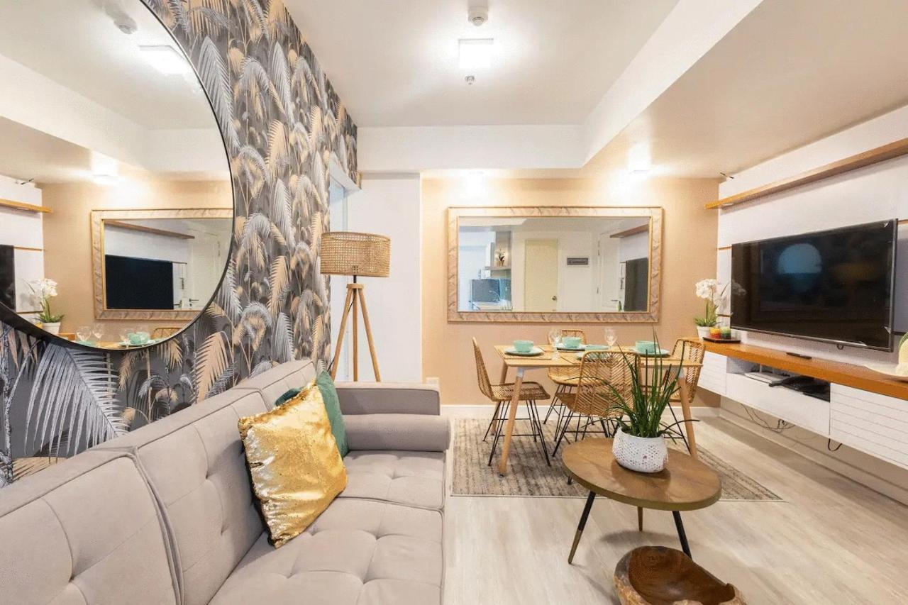 Apartment Adam's Crib 2br By Azure Residences Near Airport Manila