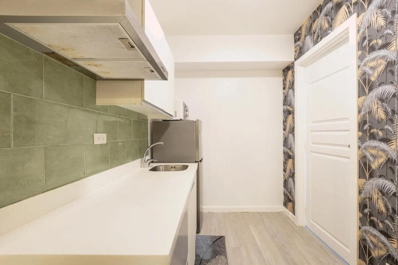 Adam's Crib 2br By Azure Residences Near Airport