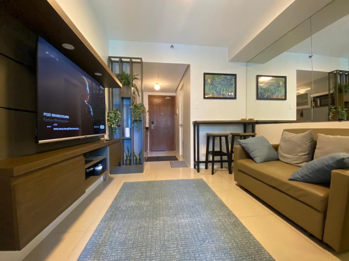 Luxury With Pool View At Shell Residences