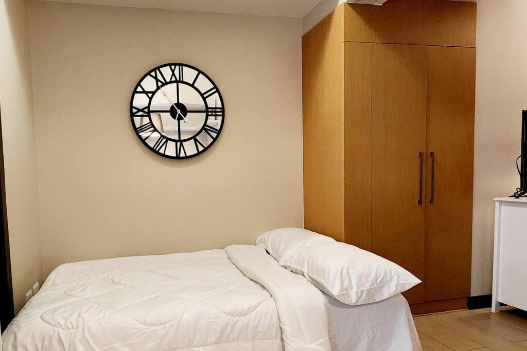 Casa Antonio At Uptown Parksuites Tower One Bgc Apartment *