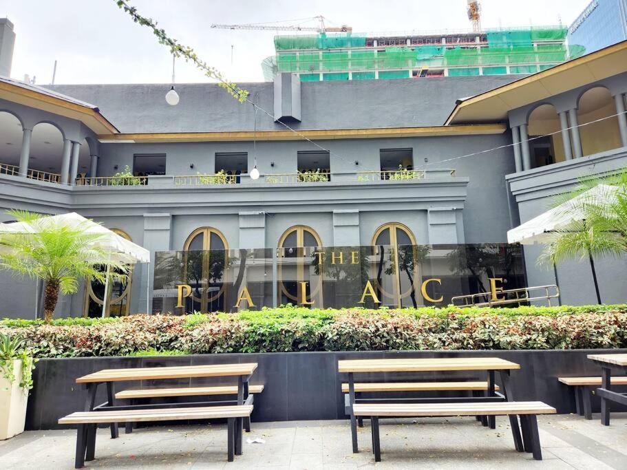 Casa Antonio At Uptown Parksuites Tower One Bgc * Manila
