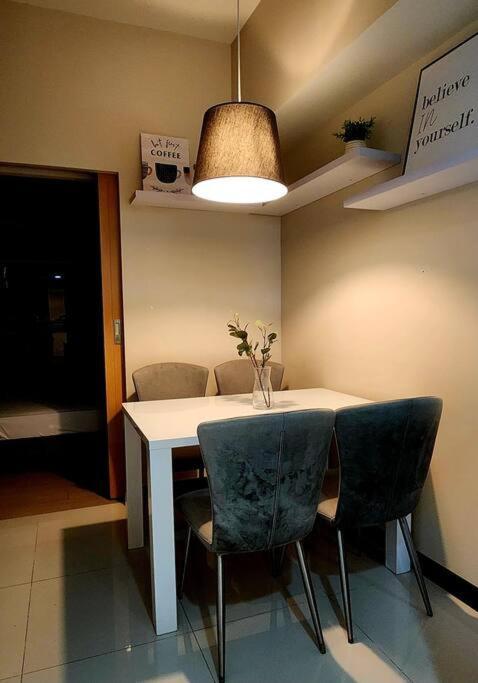 Apartment Casa Antonio At Uptown Parksuites Tower One Bgc