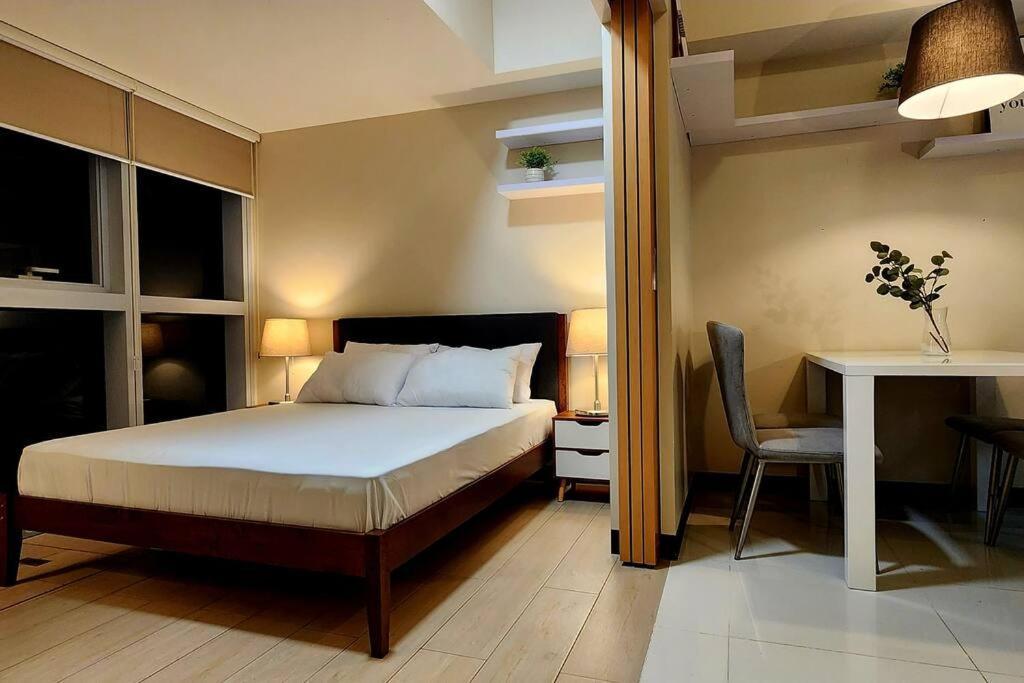Apartment Casa Antonio At Uptown Parksuites Tower One Bgc *