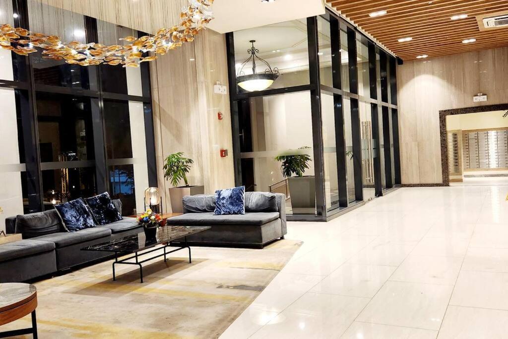 Casa Antonio At Uptown Parksuites Tower One Bgc