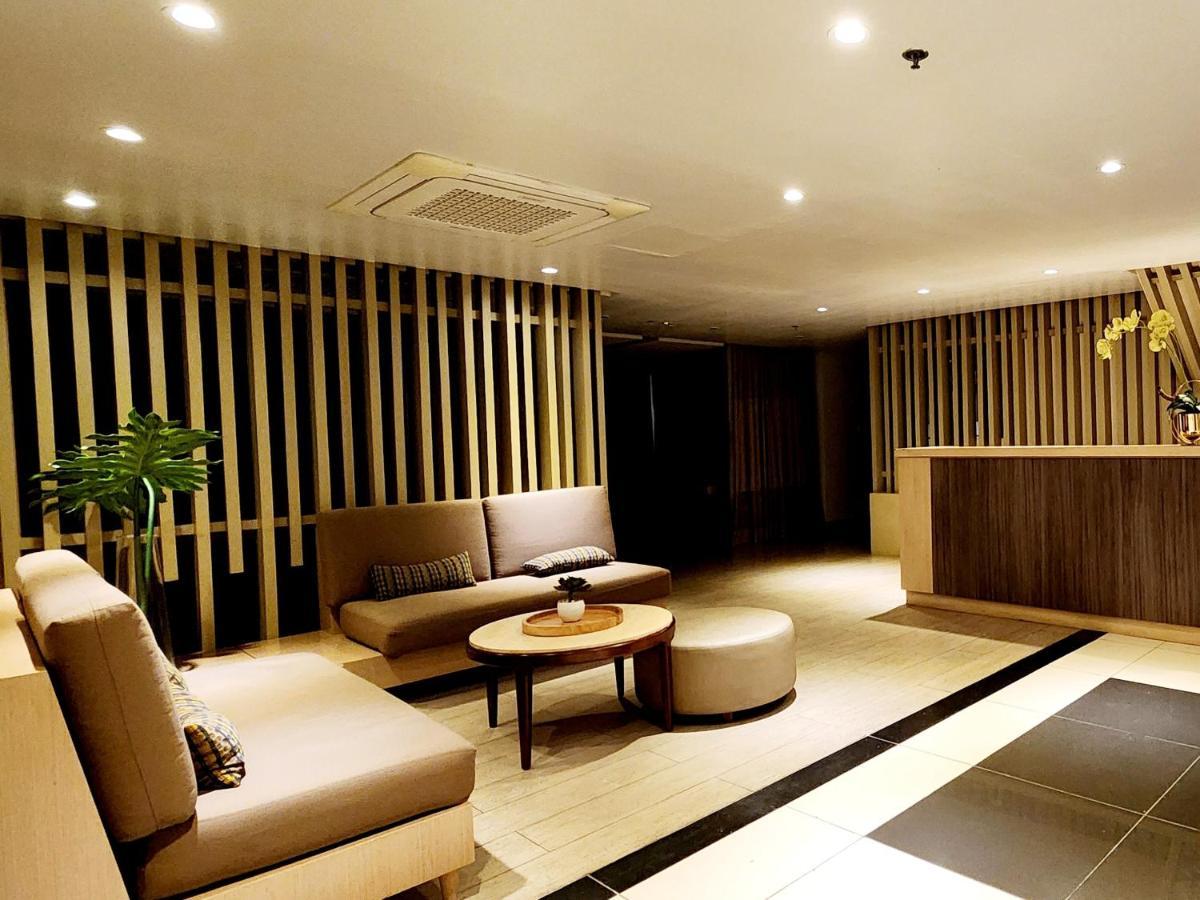 Casa Antonio At Uptown Parksuites Tower One Bgc Apartment Manila
