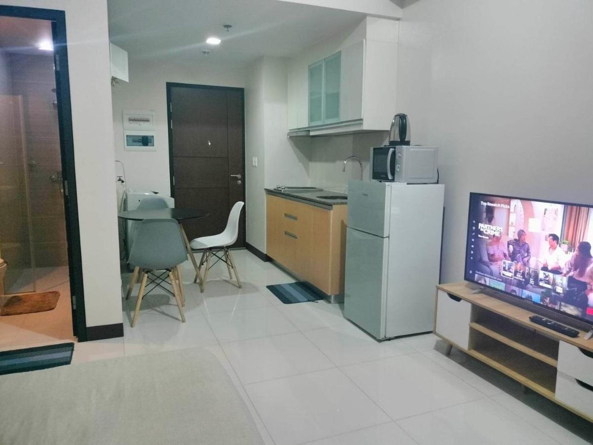 Apartment 101 Newport Boulevard Near Naia Terminal 3 *