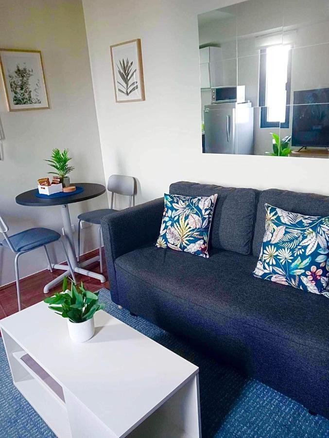 Apartment Air Residences Makati - Fully Furnished With Skyline Views!